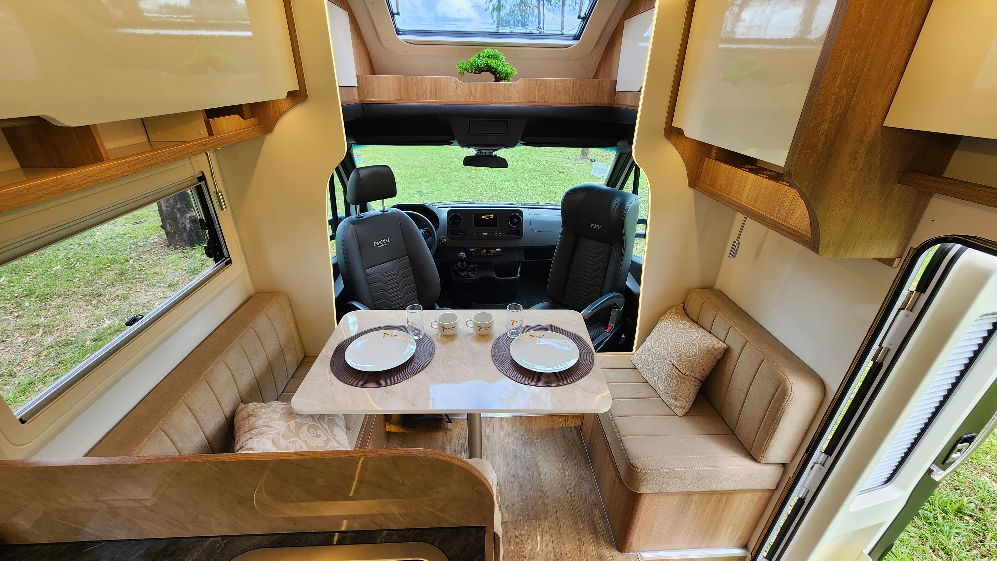 Ambiente Para Cinco Pessoas