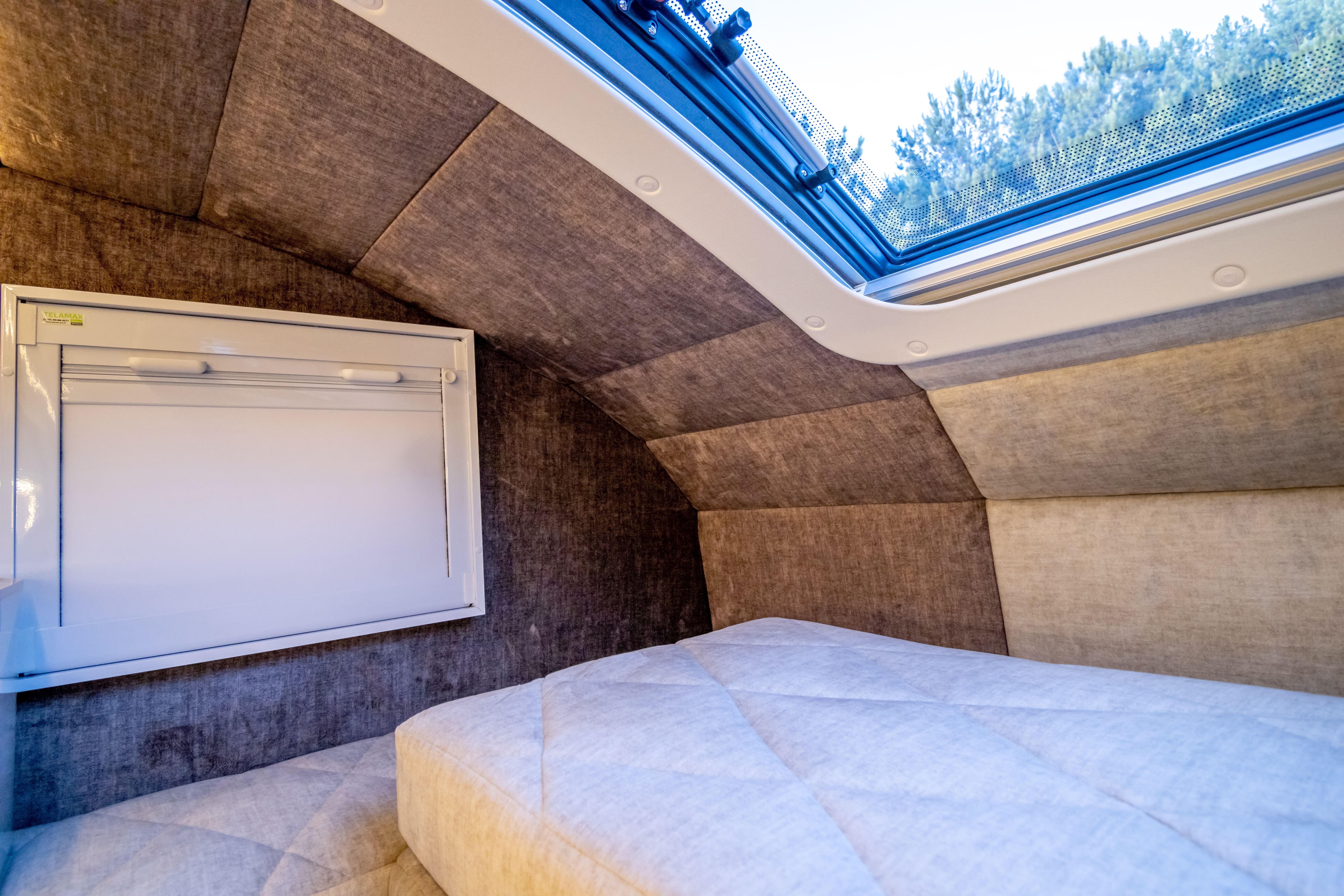 Confident 8.7 - Internal 1