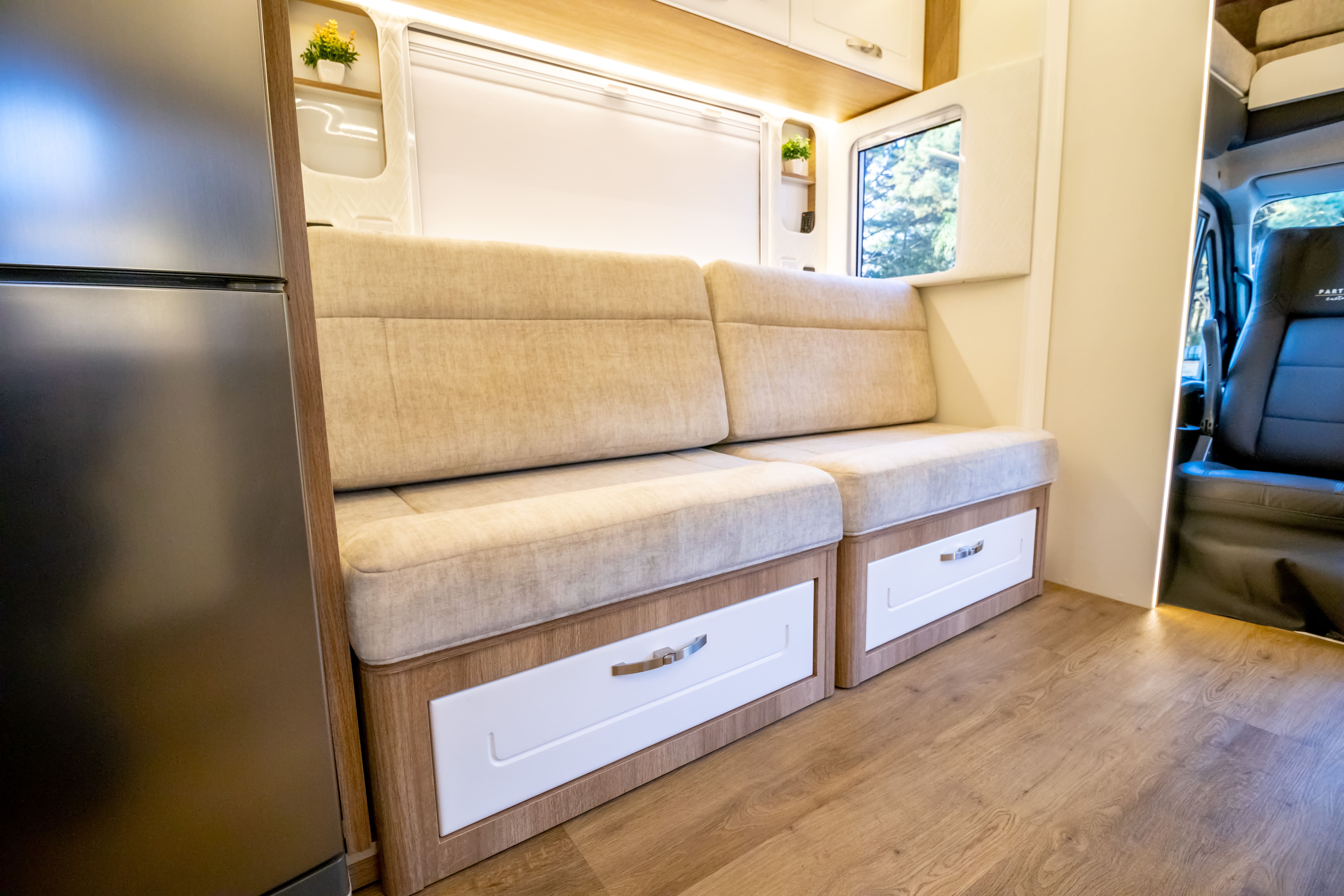 Confident 8.7 - Internal 3