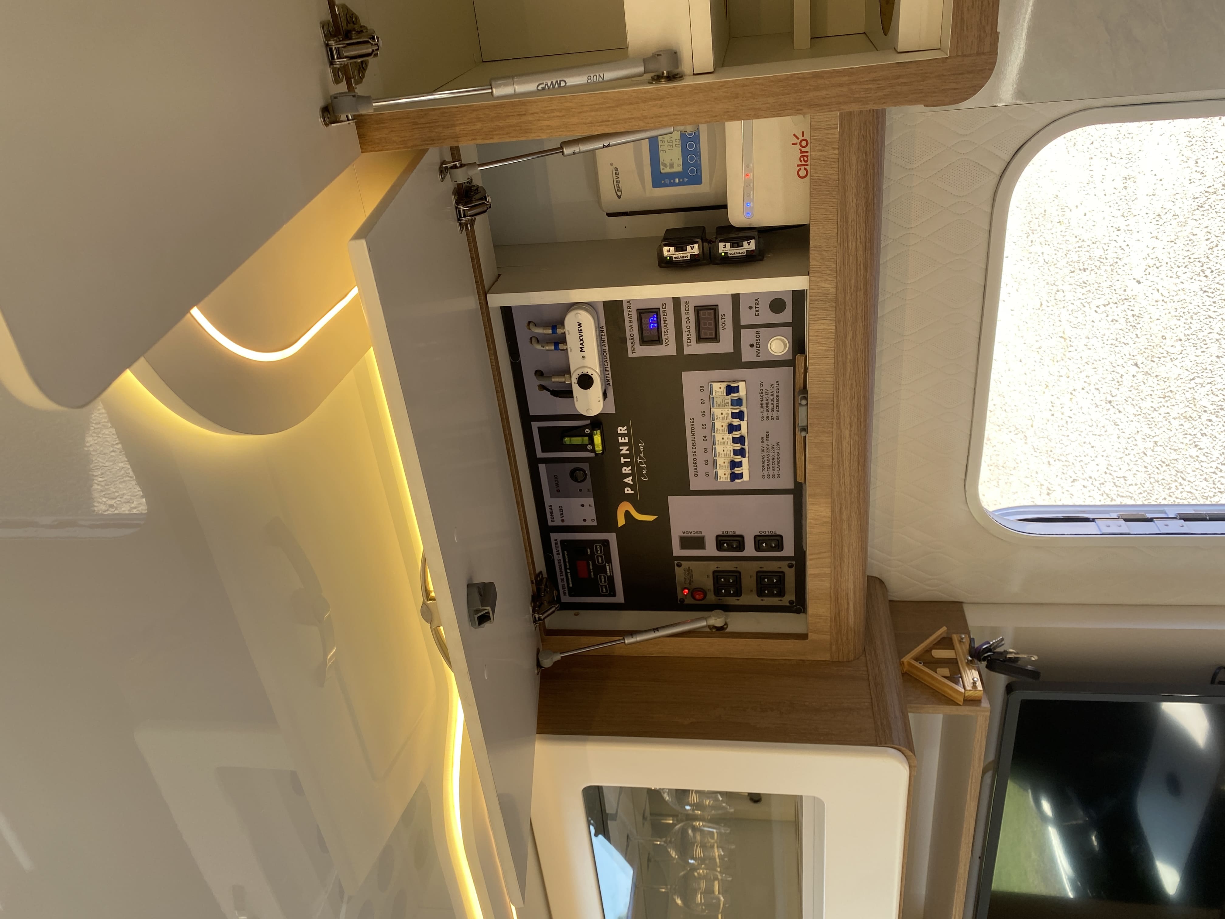 Confident 8.7 - Internal 10