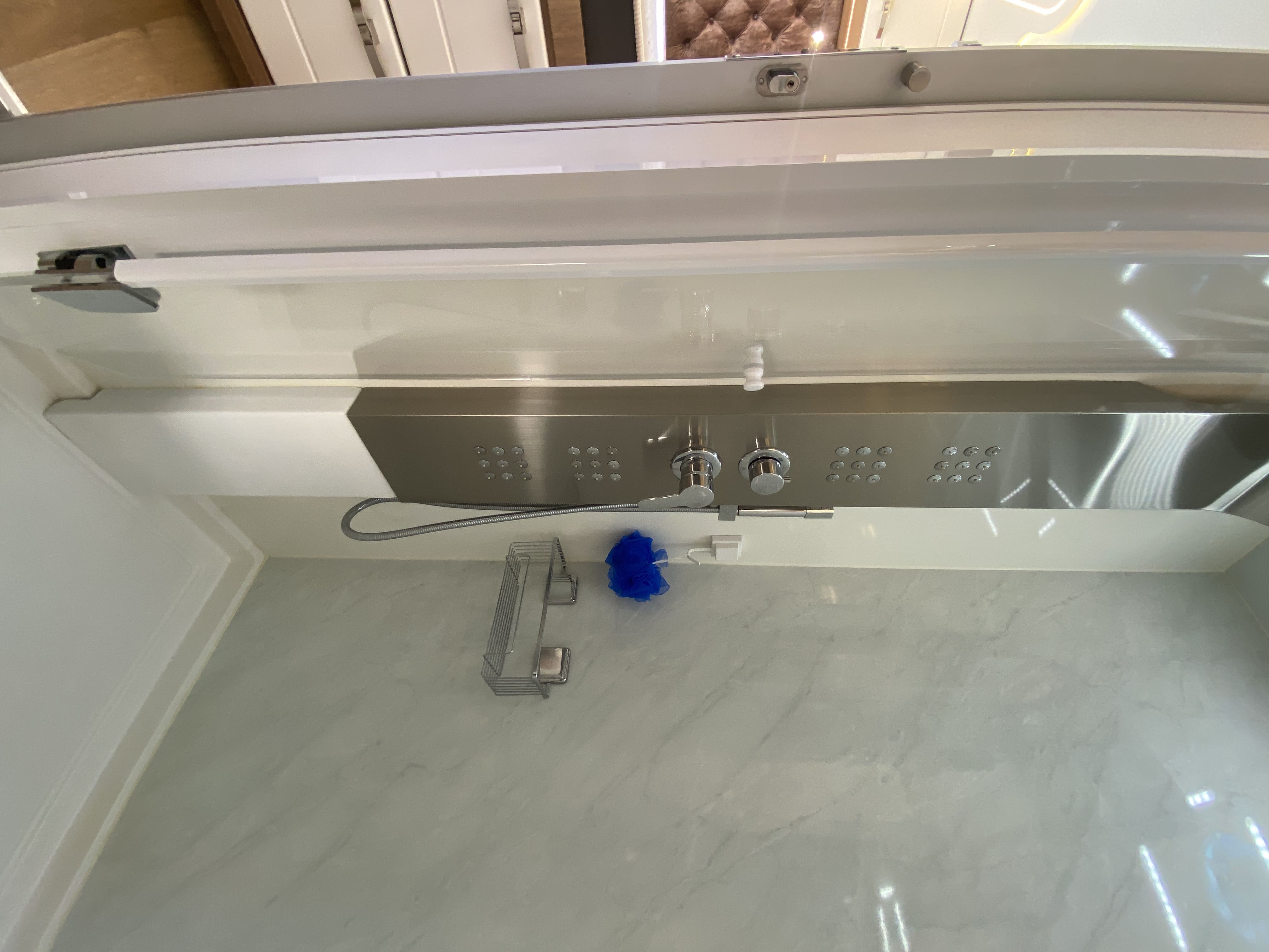 Confident 8.7 - Internal 20