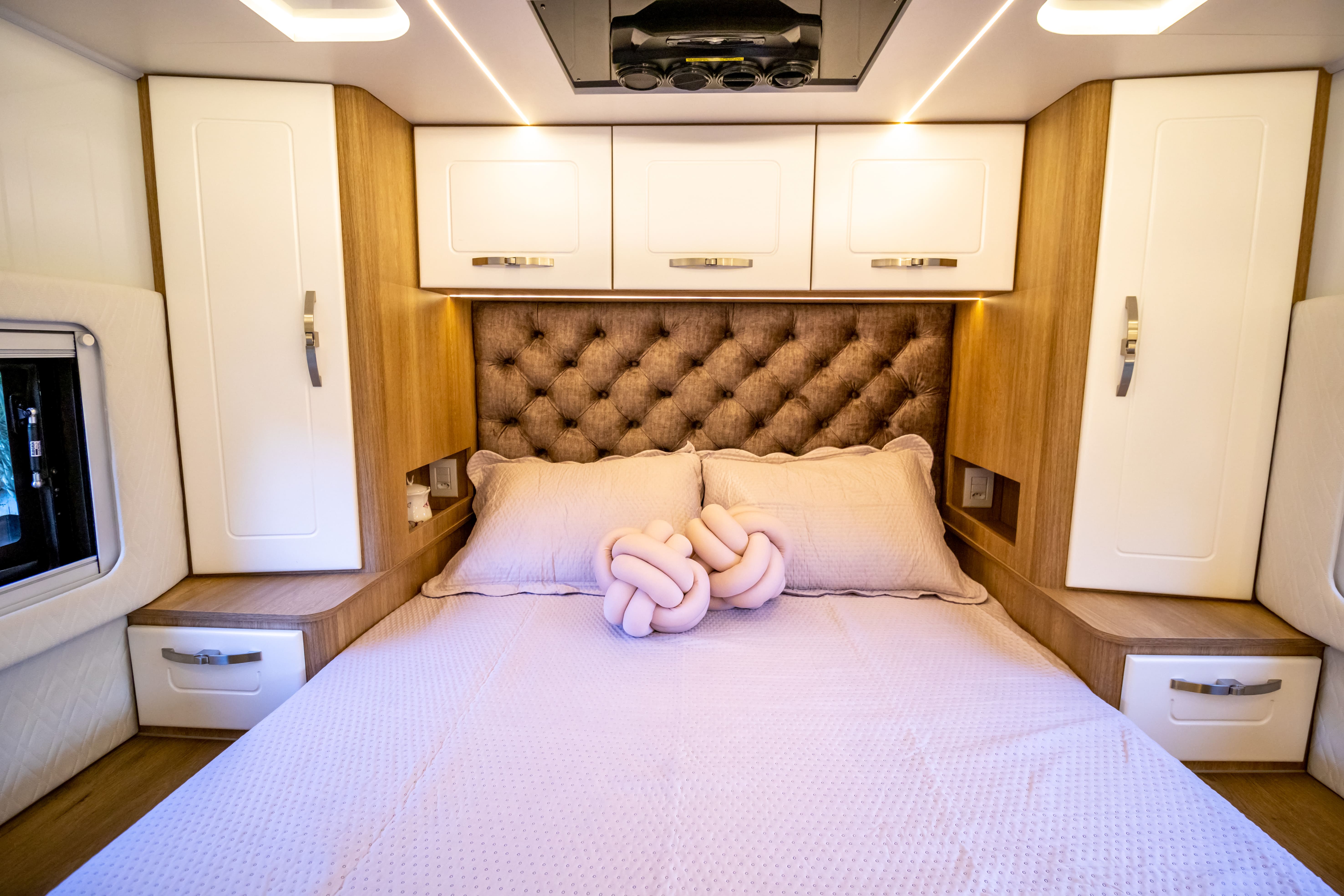 Confident 8.7 - Internal 23