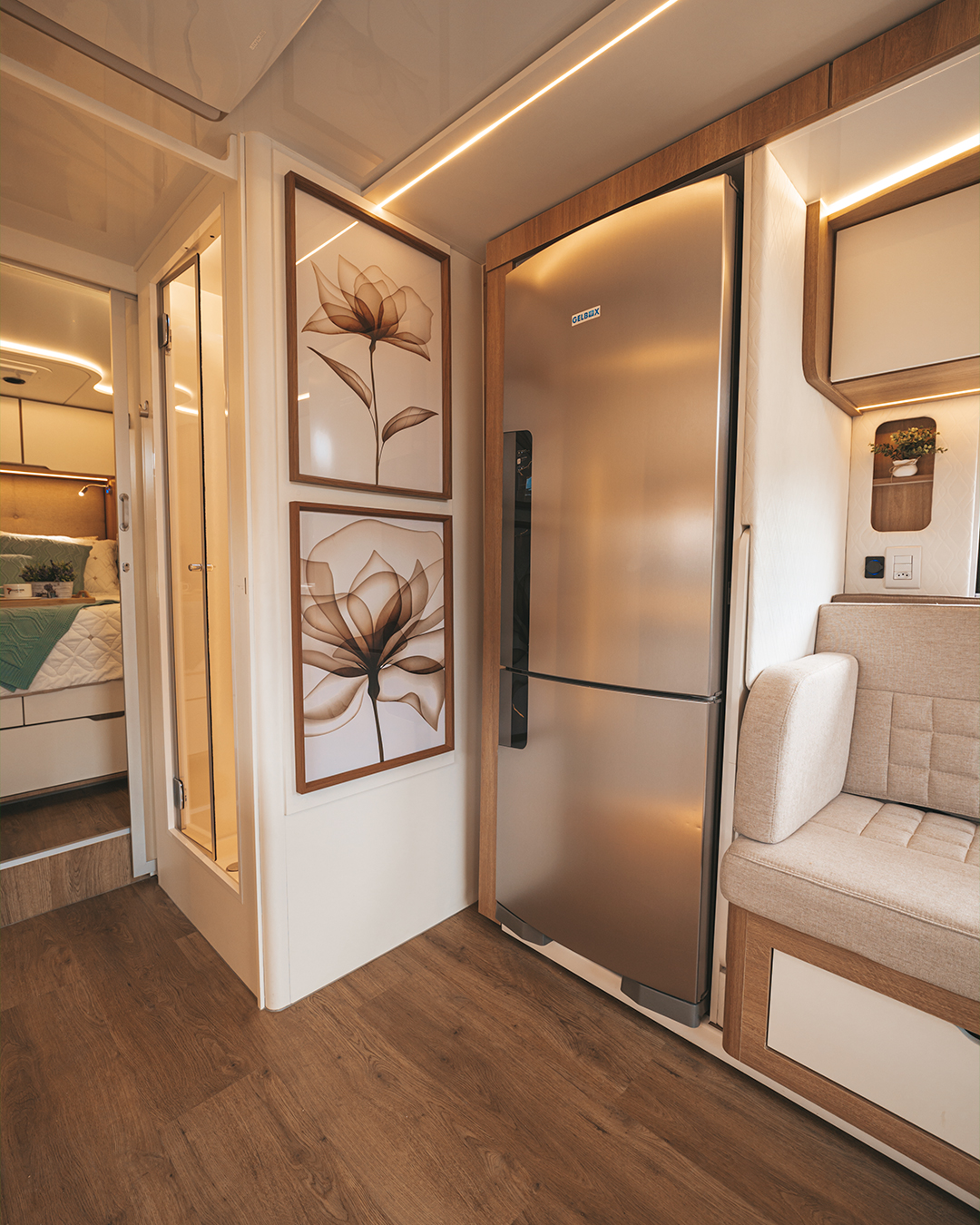 Confident 8.7 - Internal 37