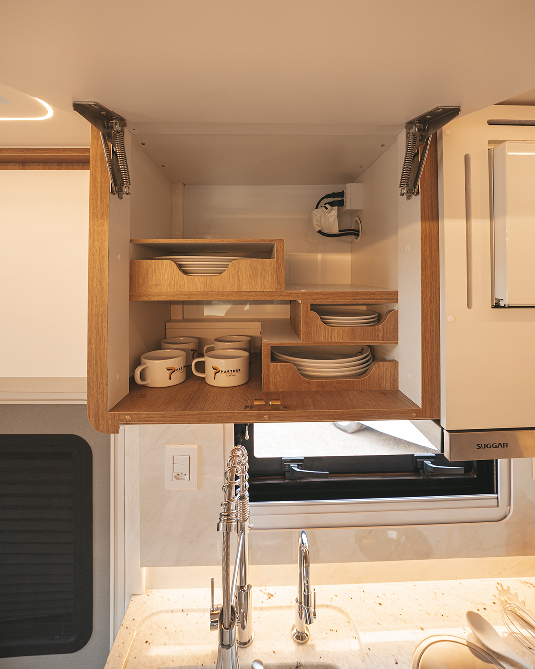 Confident 8.7 - Internal 39