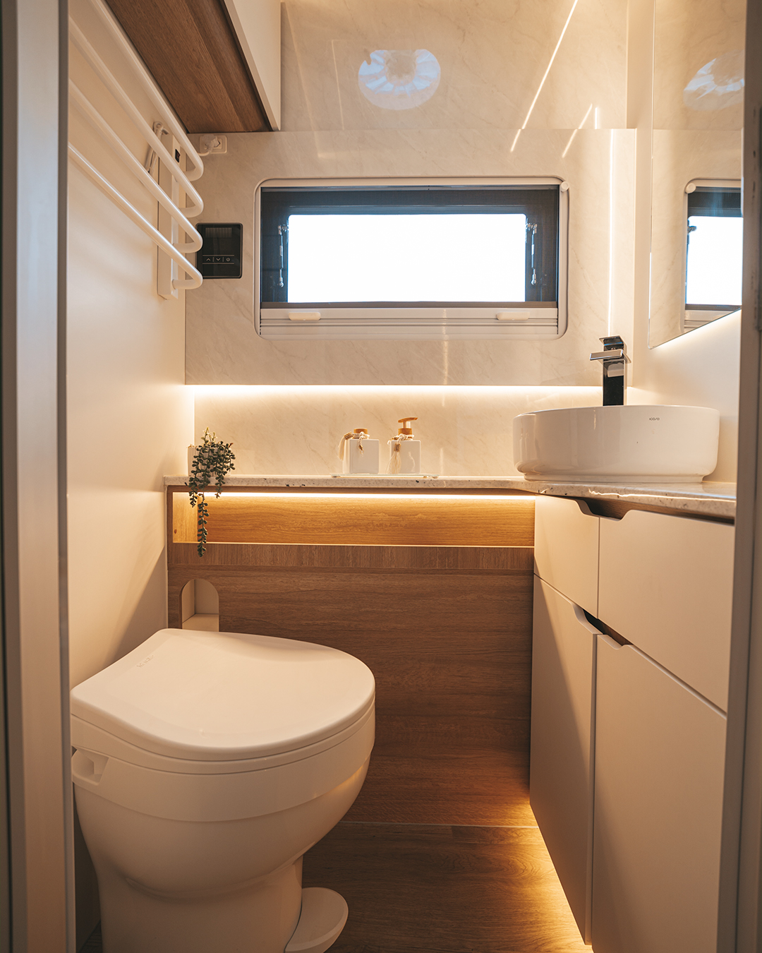 Confident 8.7 - Internal 43