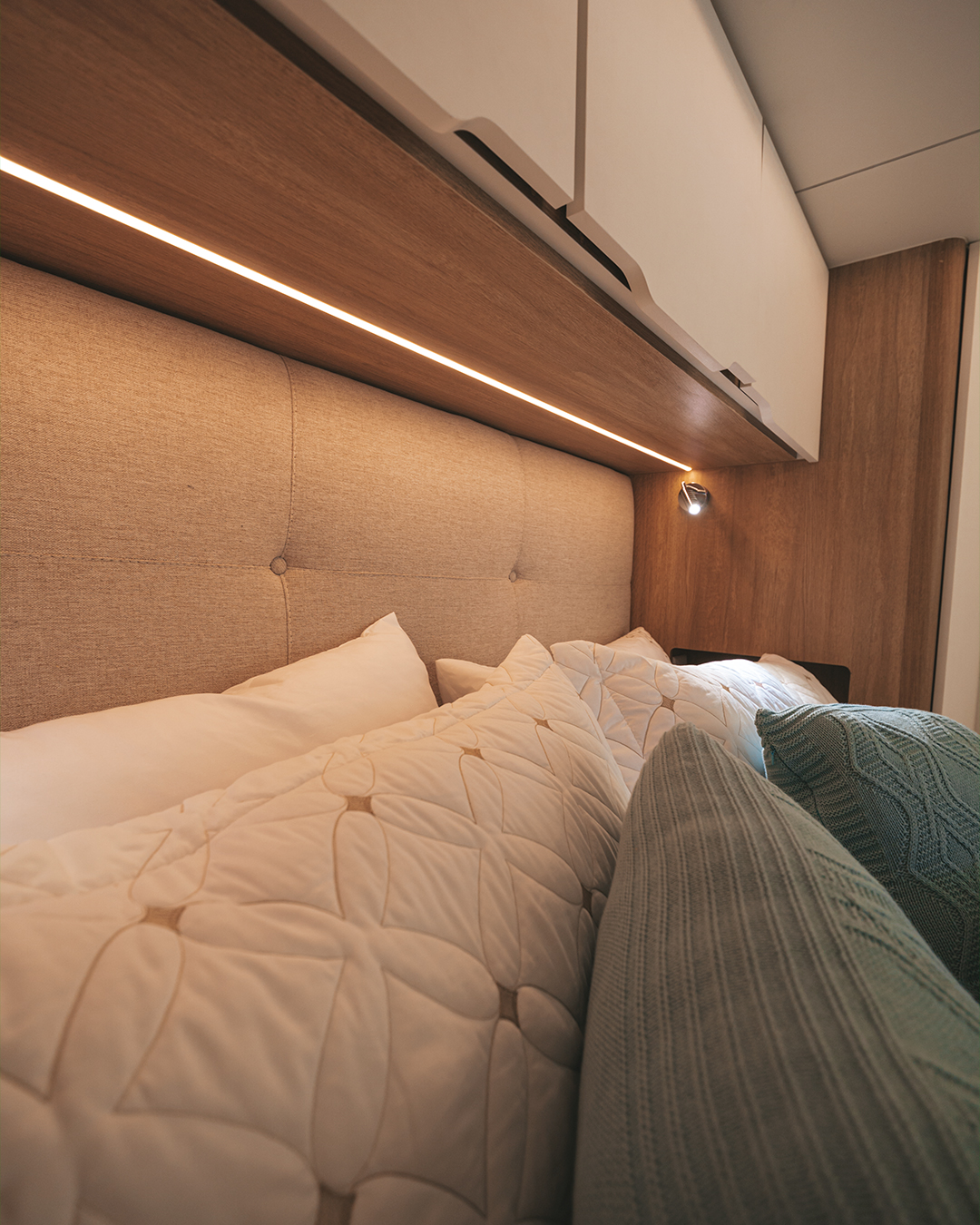 Confident 8.7 - Internal 49