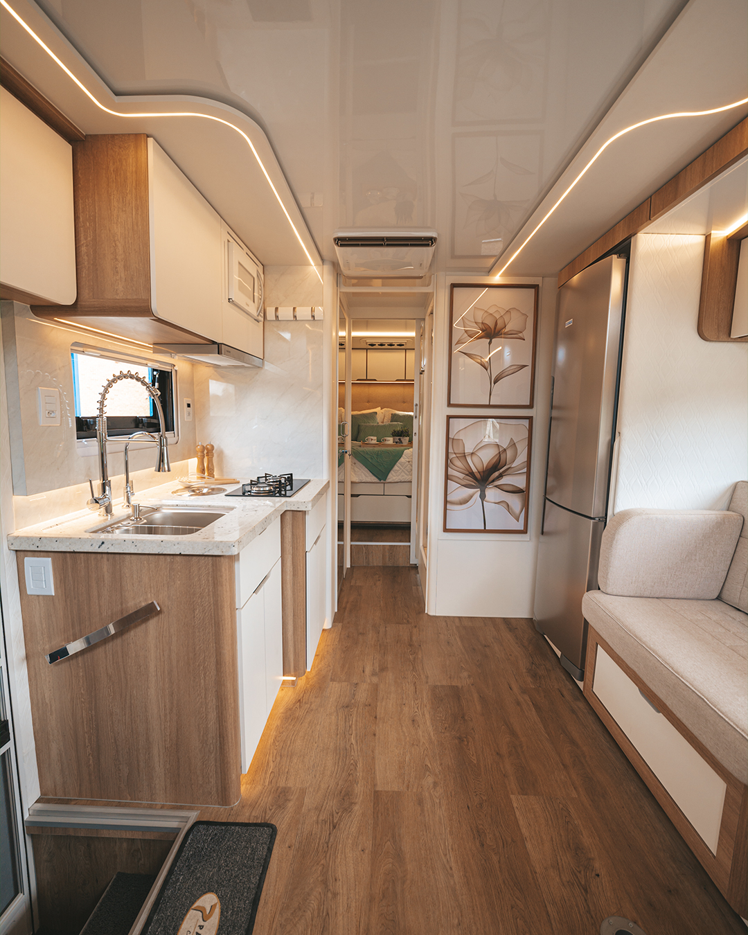 Confident 8.7 - Internal 53