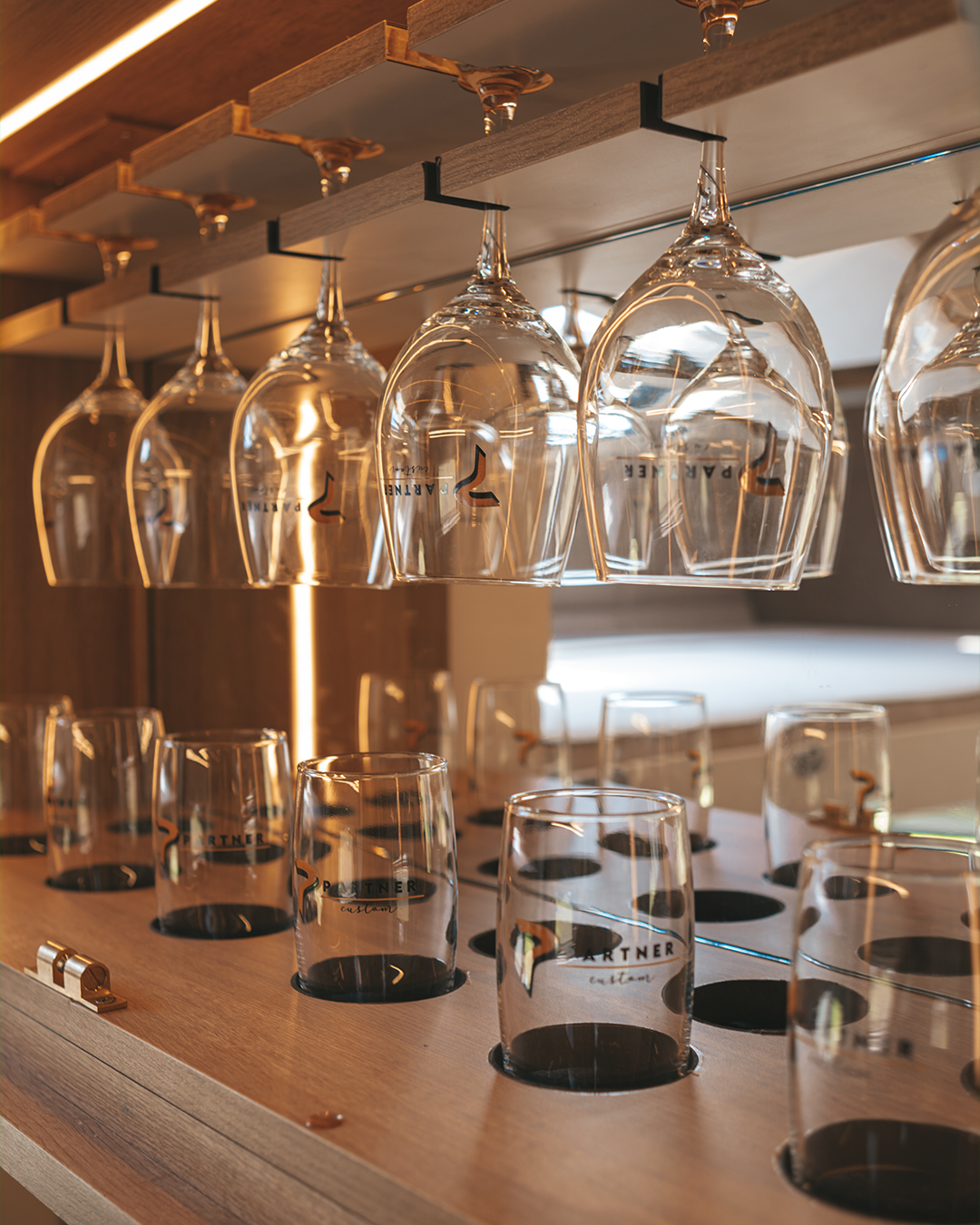 Confident 8.7 - Internal 69